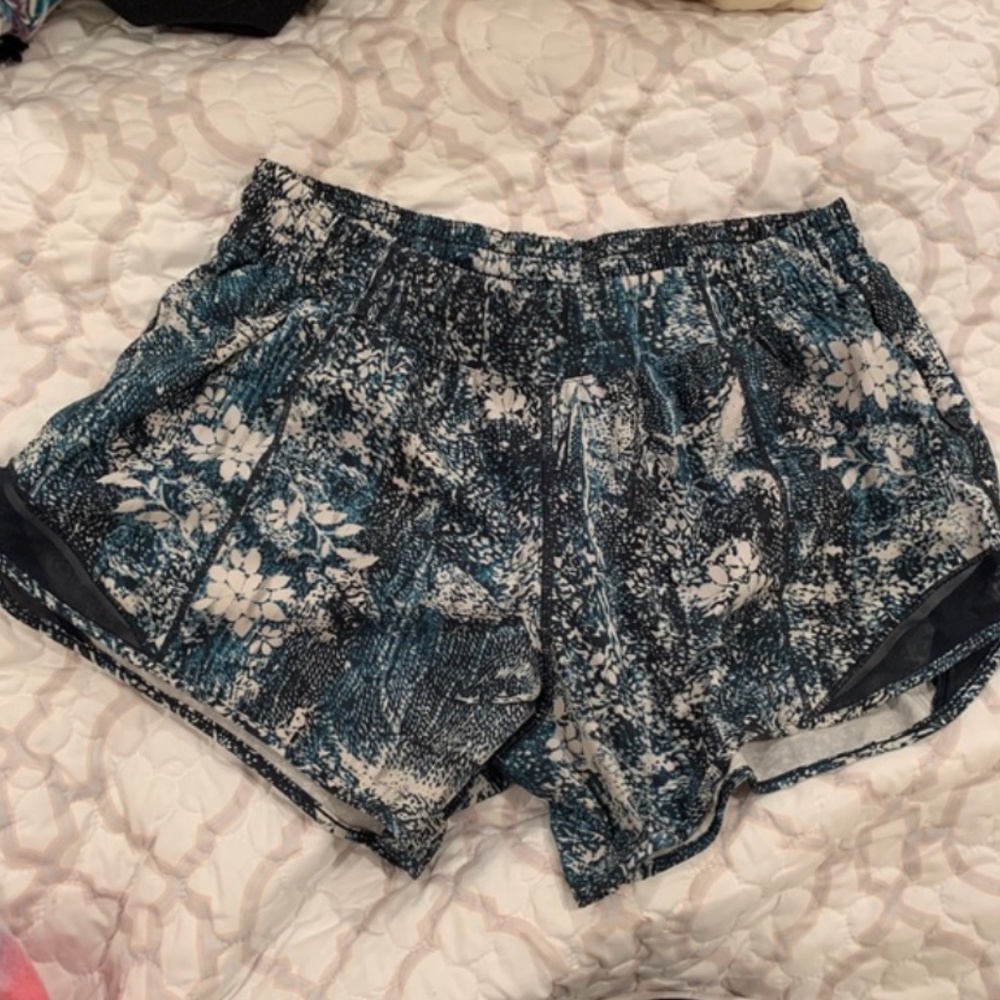 green hotty hot shorts lululemon